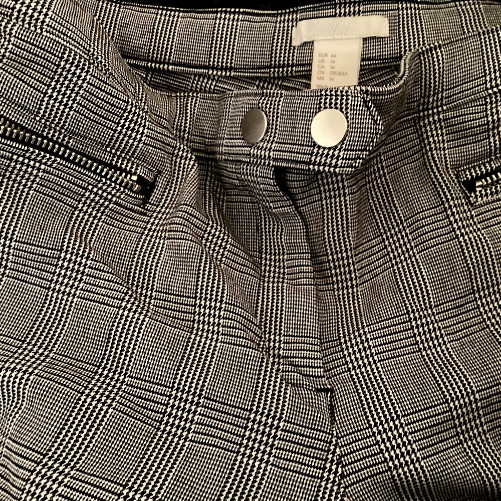 Houndstooth h and m pants size 14 cigarette tight at ankle